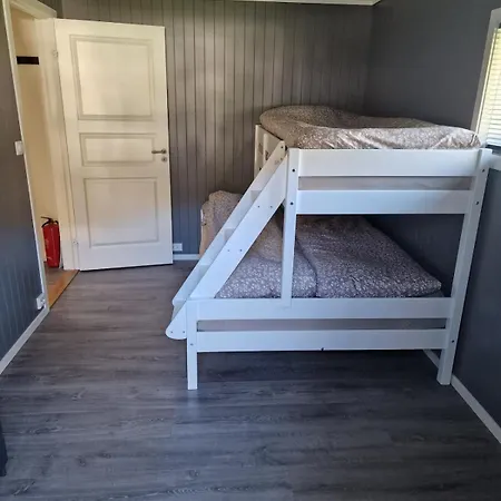 Flott Loftsleilighet For Overnatting Pa Longva * Haram