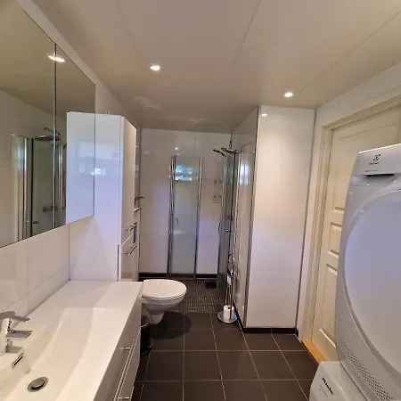 Flott Loftsleilighet For Overnatting Pa Longva Daire