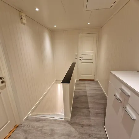 Daire Flott Loftsleilighet For Overnatting Pa Longva